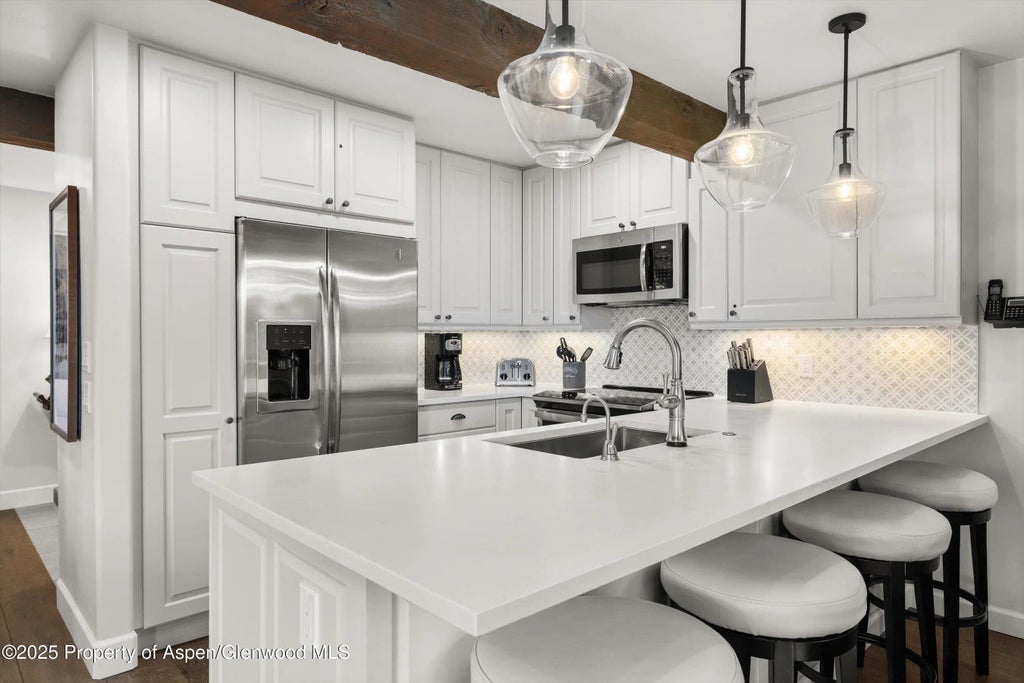 7 of 26 - 855 Carriage Way 103, Snowmass Village, CO