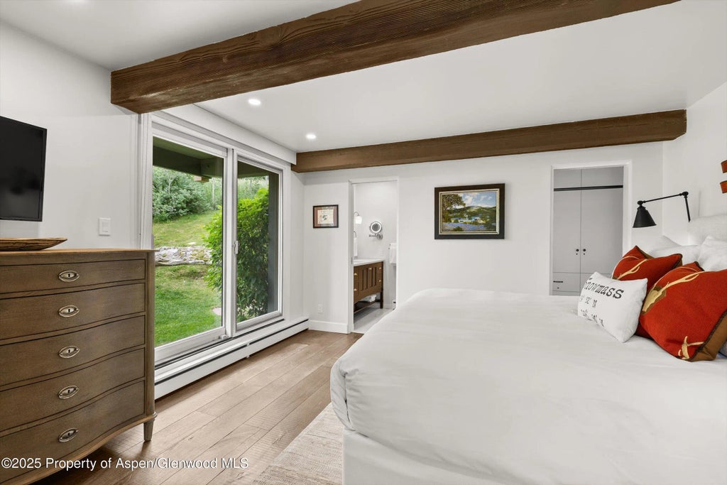 8 of 26 - 855 Carriage Way 103, Snowmass Village, CO