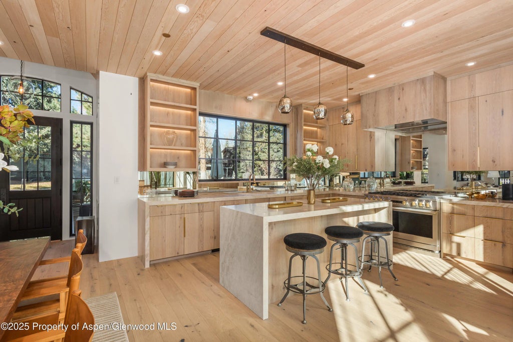 10 of 17 - 502 N 6th Street, Aspen, CO