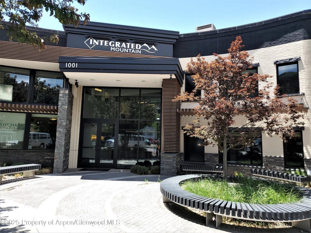 1 of 8 - 1001 Grand Avenue 004, Glenwood Springs, CO