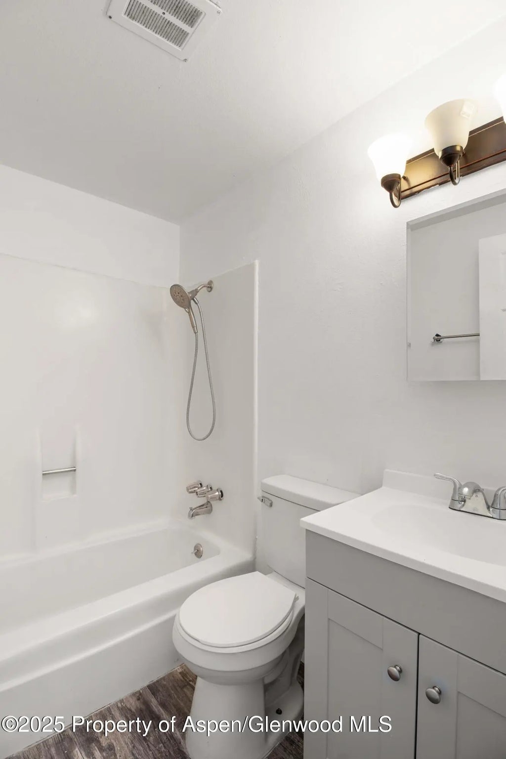 15 of 21 - 712 E 3rd Street, Rifle, CO