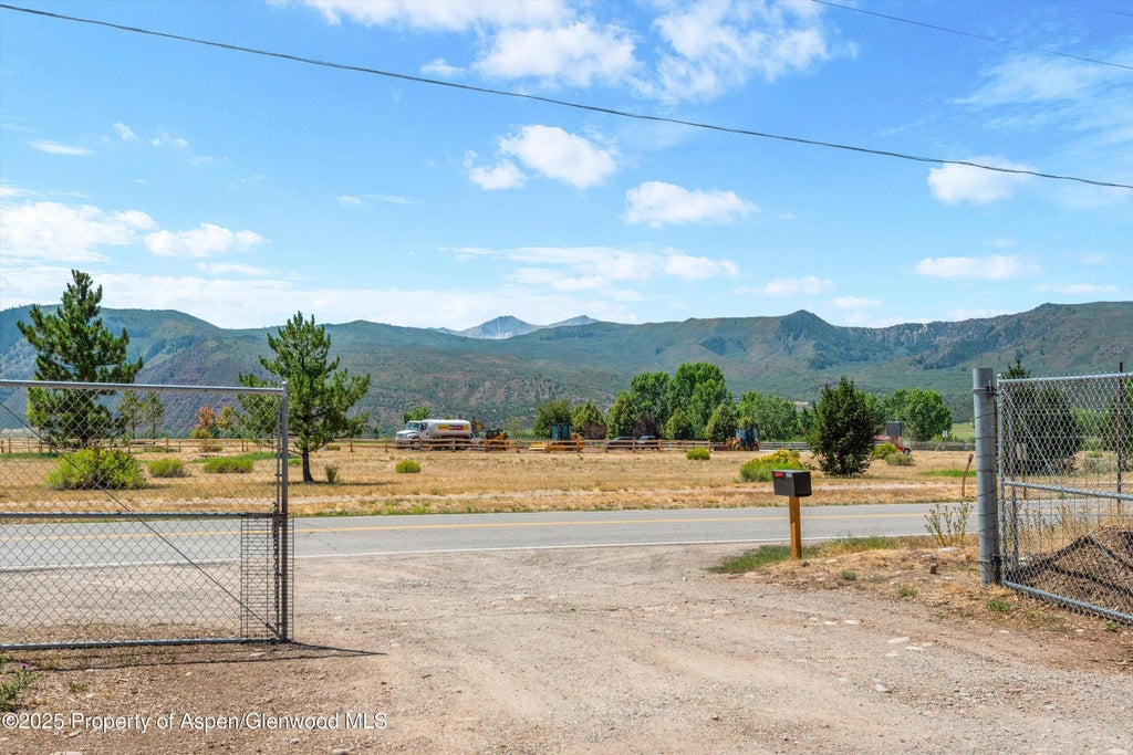 12 of 18 - 257 Valley Road, ElJebel, CO