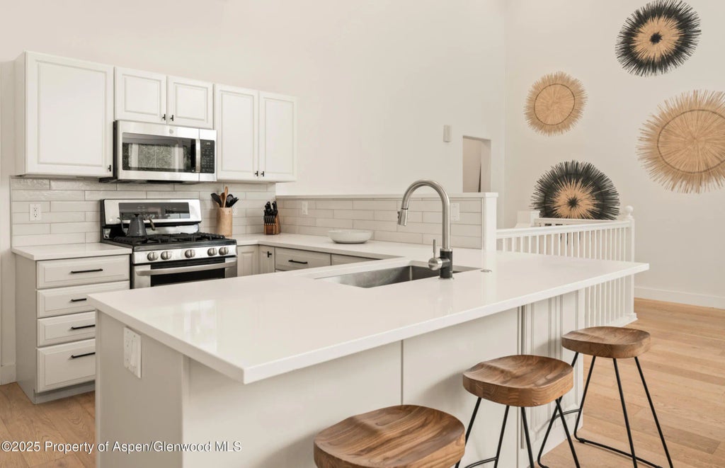 7 of 27 - 545 Evans Court, Basalt, CO