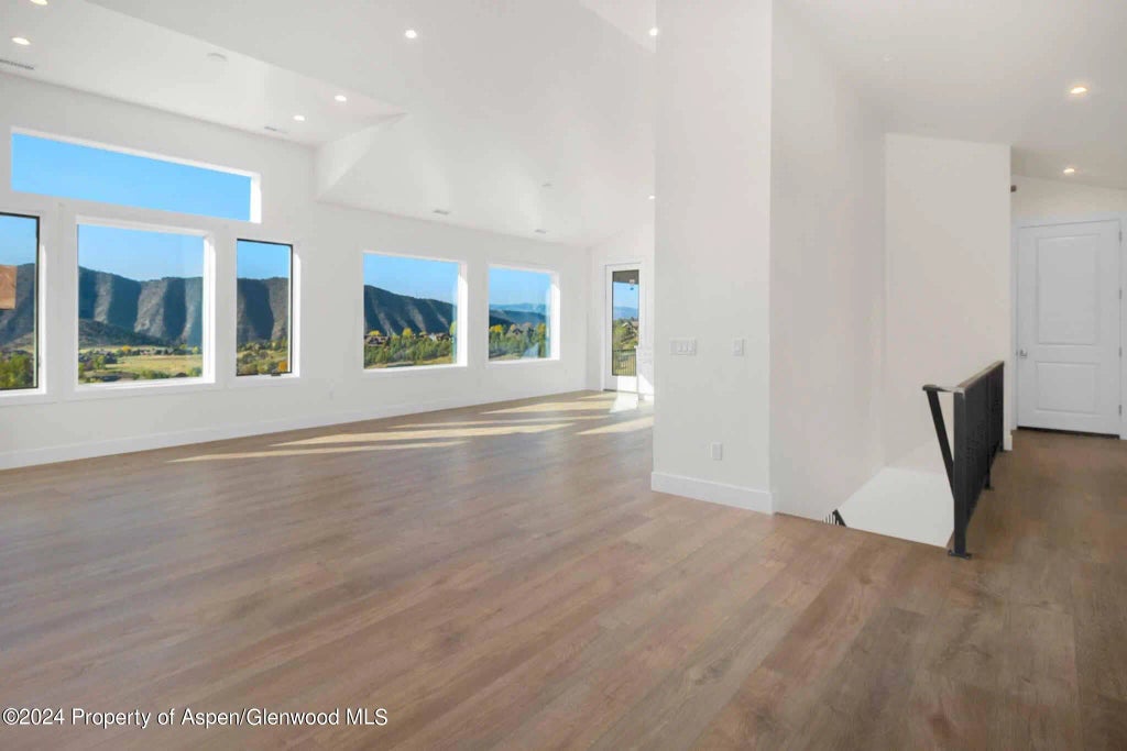 7 of 32 - 420 Deer Valley Drive, New Castle, CO