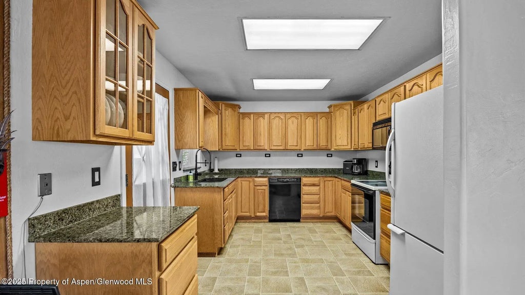 14 of 41 - 10467 County Road 320, Rifle, CO