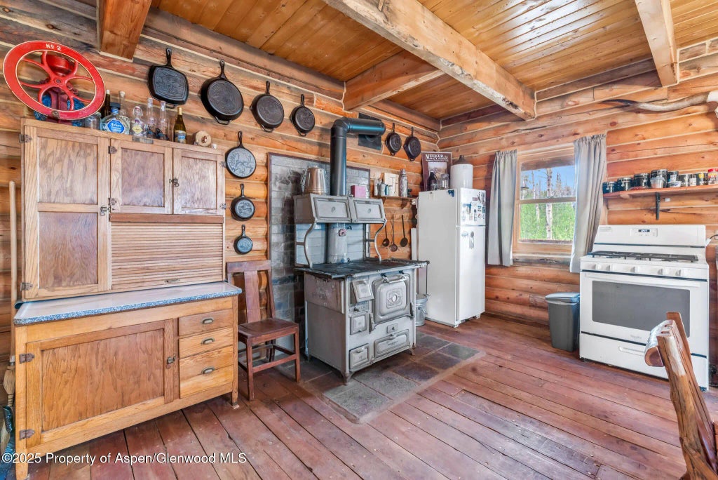 23 of 122 - 943 Routt Forest Drive, Craig, CO