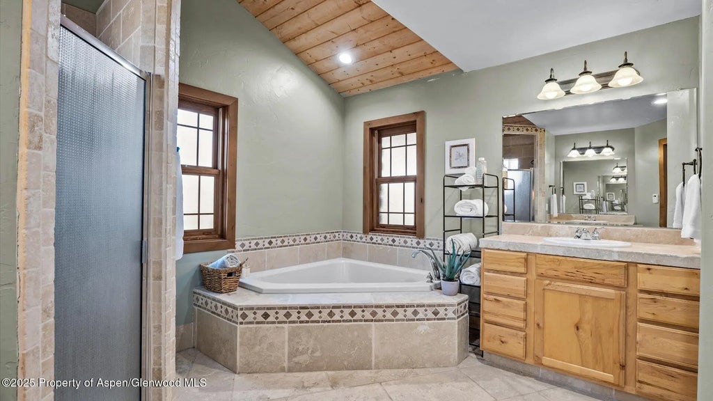 19 of 43 - 3 White Feather Drive, New Castle, CO
