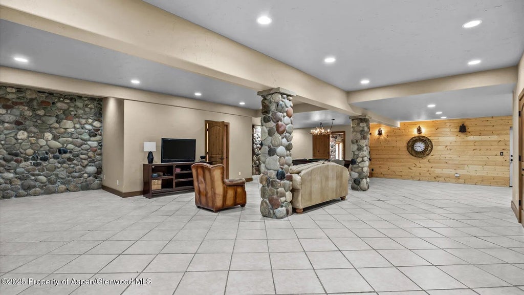 24 of 43 - 3 White Feather Drive, New Castle, CO