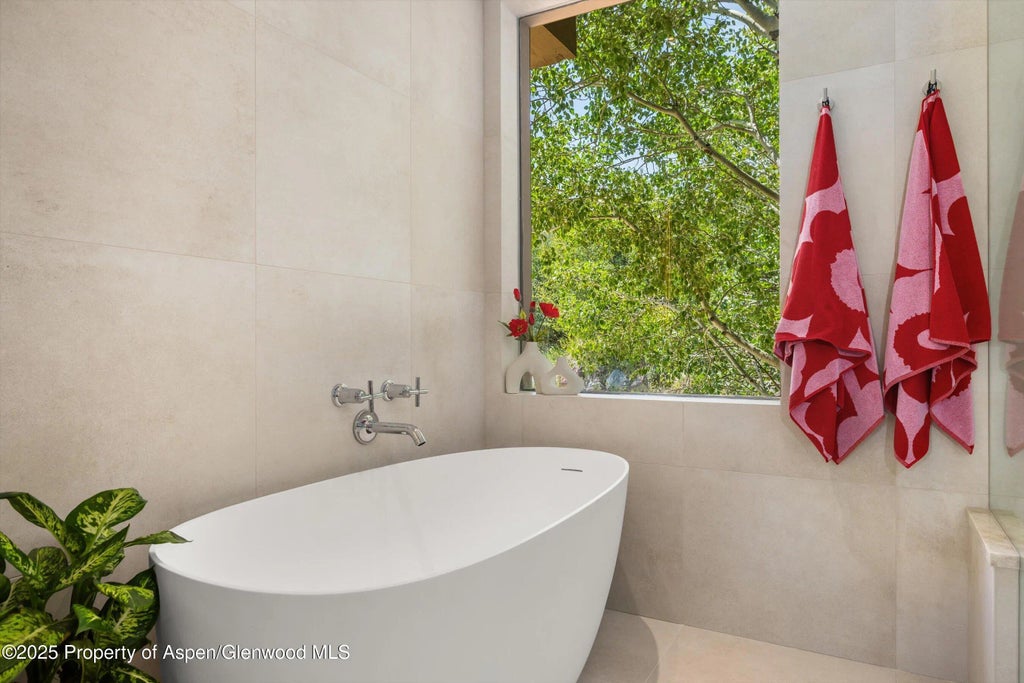 11 of 48 - 83 Sagebrush Lane, Aspen, CO