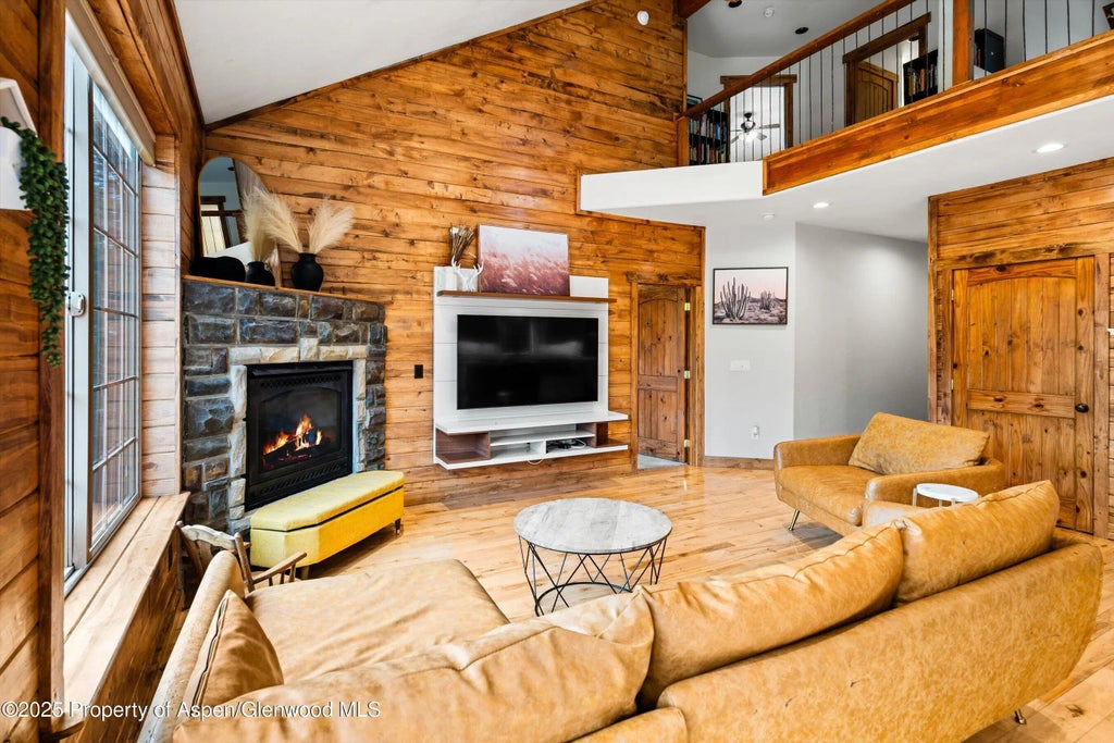 13 of 36 - 258 Blackhawk Drive, New Castle, CO