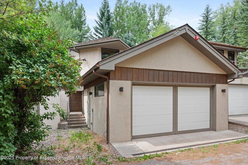 32 of 33 - 734 W Smuggler Street, Aspen, CO