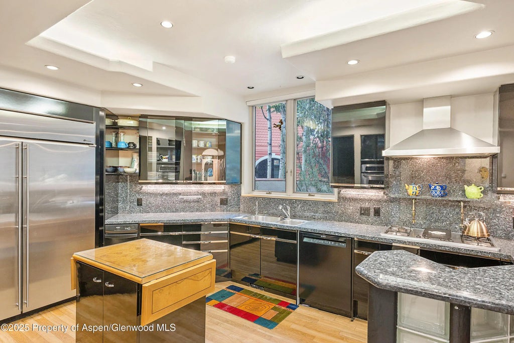 8 of 33 - 734 W Smuggler Street, Aspen, CO