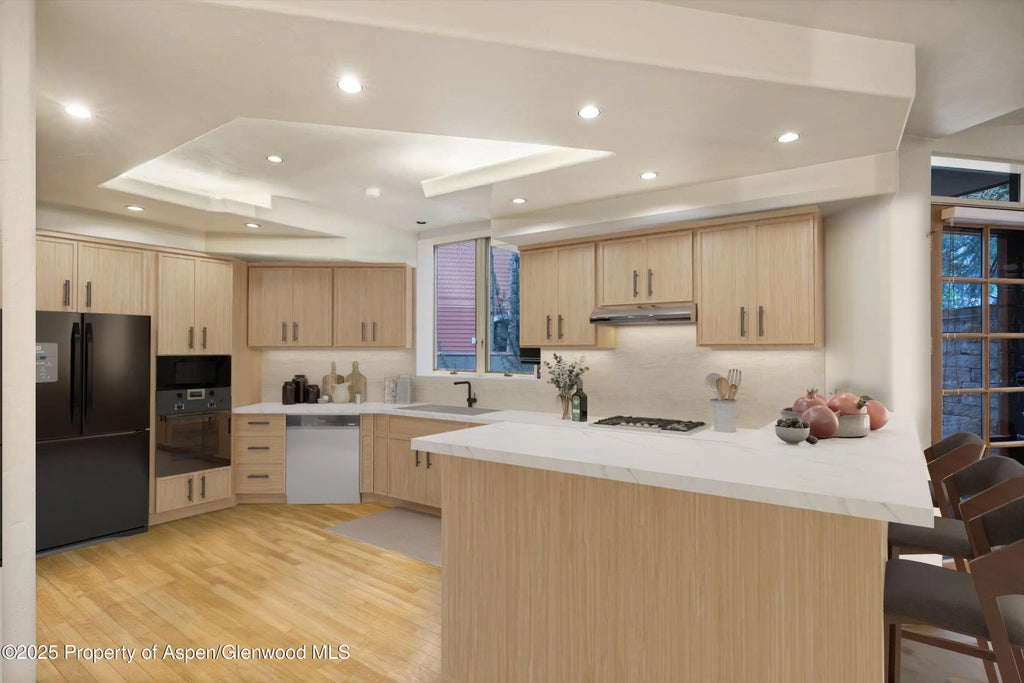9 of 33 - 734 W Smuggler Street, Aspen, CO