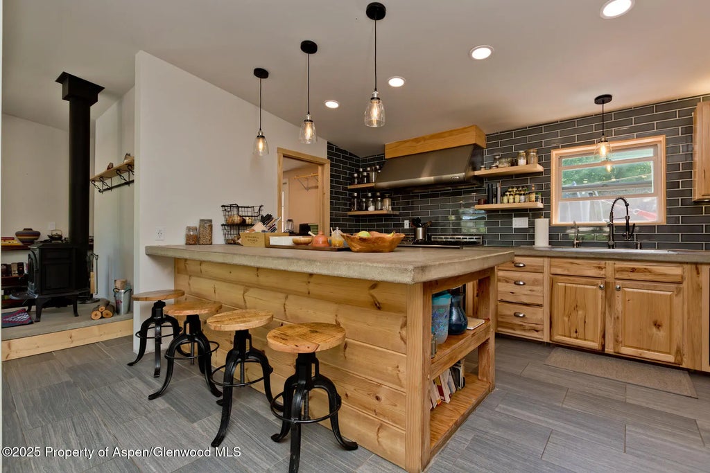 12 of 54 - 716 1/2 Minter Avenue, Glenwood Springs, CO