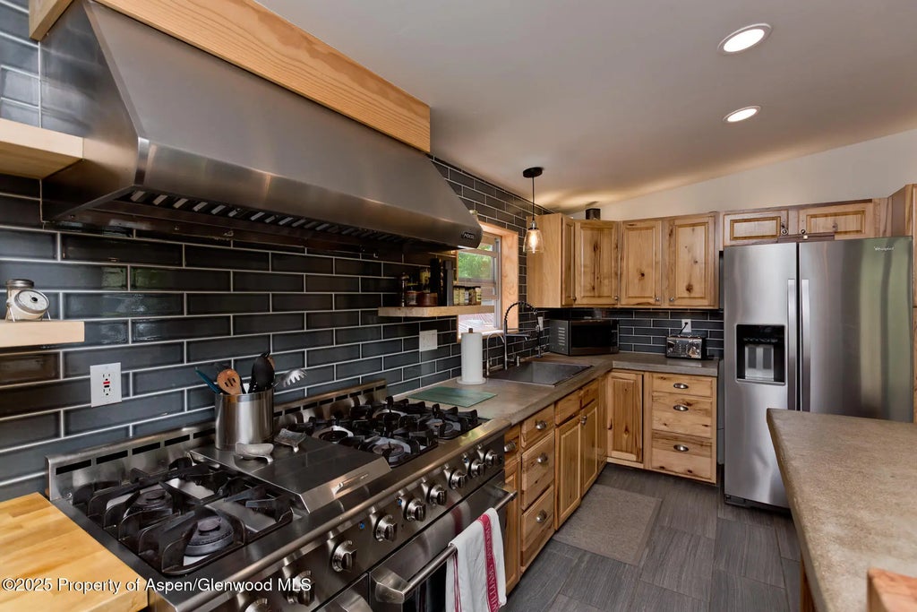 18 of 54 - 716 1/2 Minter Avenue, Glenwood Springs, CO