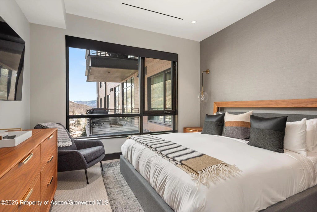 18 of 43 - 77 Wood Road 303, Snowmass Village, CO
