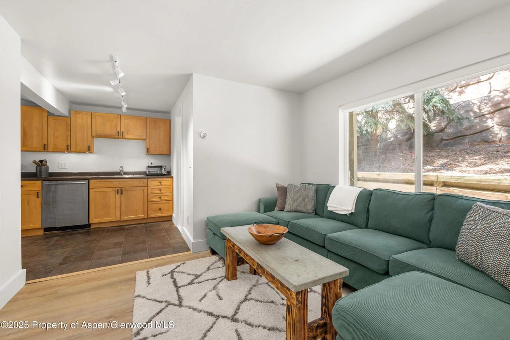 5 of 14 - 304 Waterview Drive, Snowmass, CO