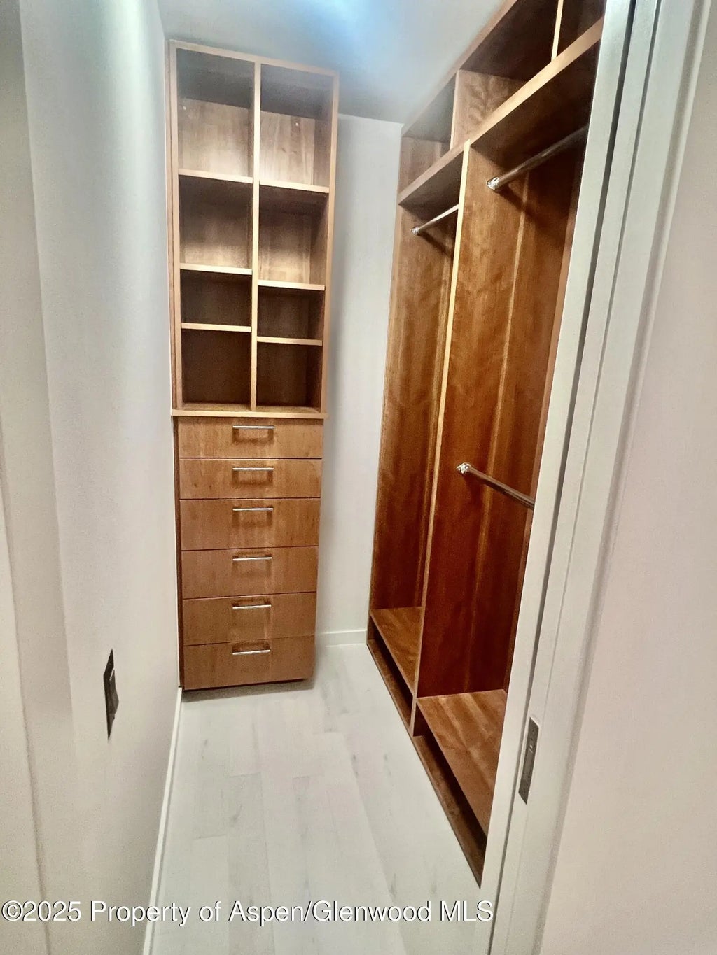 7 of 13 - 100 E Cooper Avenue 2, Aspen, CO