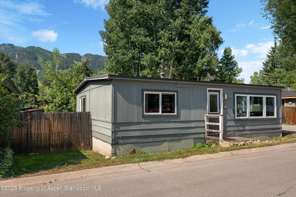 11 of 23 - 306 Oak Lane, Aspen, CO