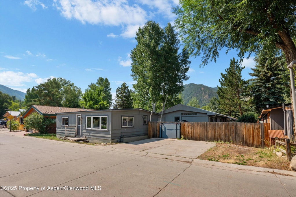 12 of 23 - 306 Oak Lane, Aspen, CO