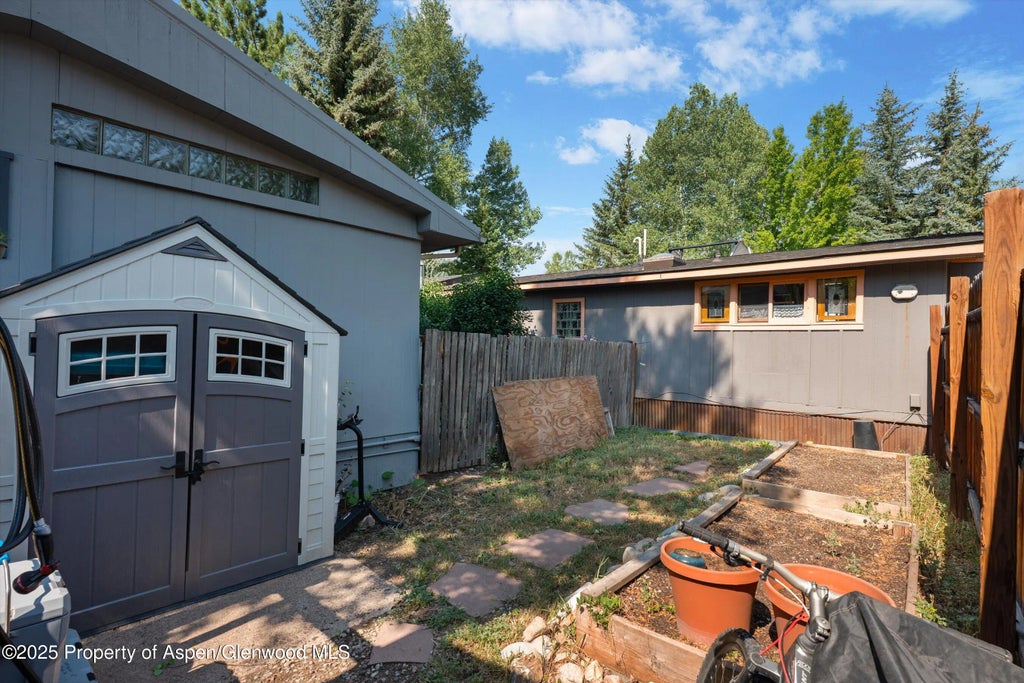 15 of 23 - 306 Oak Lane, Aspen, CO