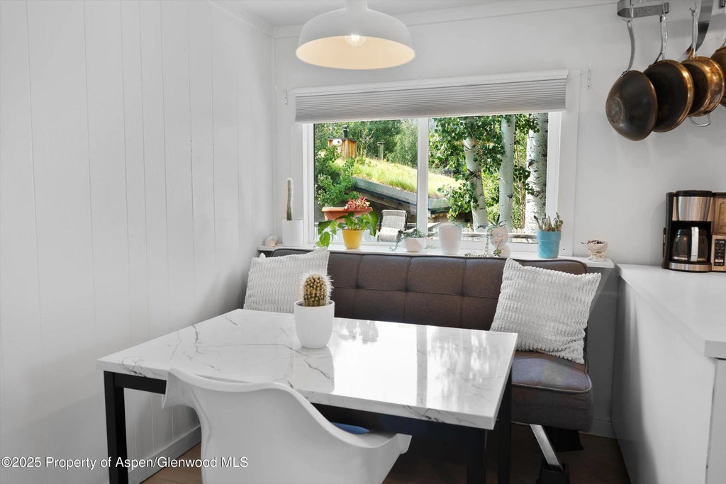 5 of 23 - 306 Oak Lane, Aspen, CO