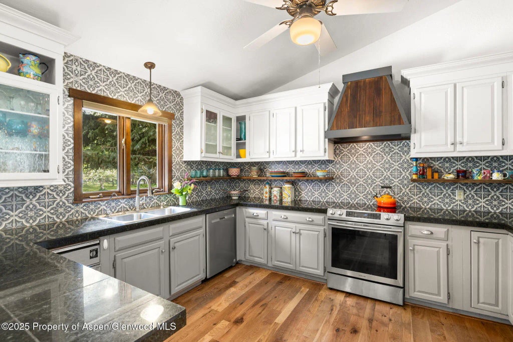 11 of 44 - 283 Meadow Lane, Glenwood Springs, CO