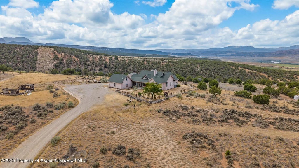 1 of 25 - 7517 Cr 306, Parachute, CO