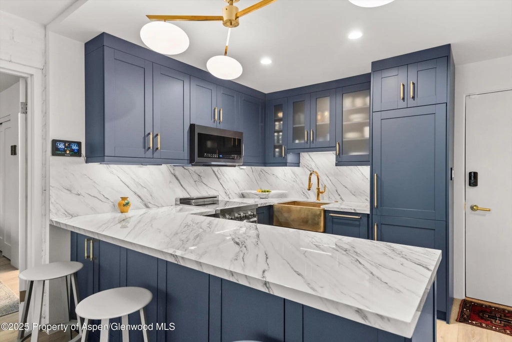 2 of 11 - 332 Vine Street, Aspen, CO