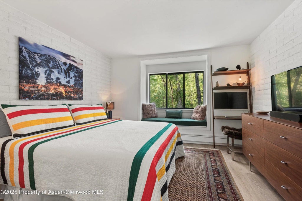 8 of 11 - 332 Vine Street, Aspen, CO