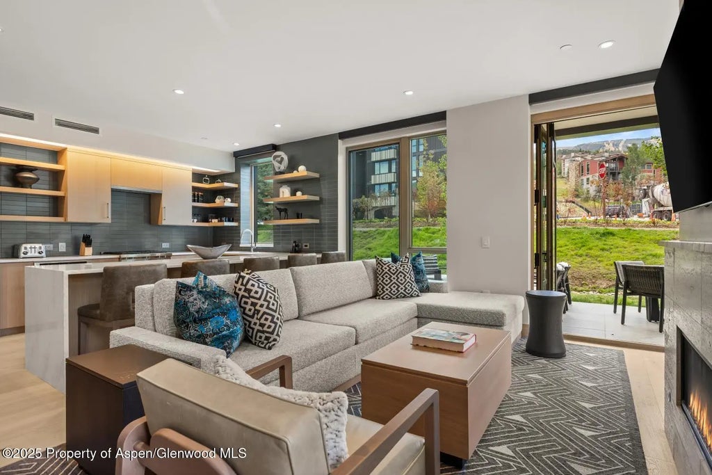 4 of 50 - 130 Wood Road 265-267, Snowmass Village, CO