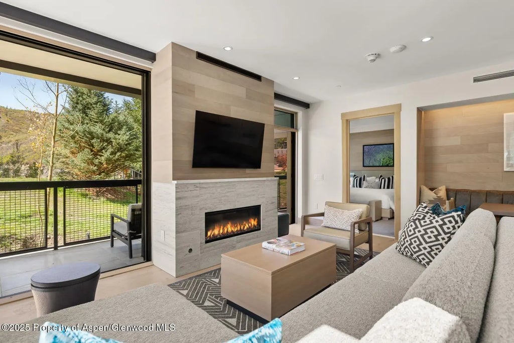 6 of 50 - 130 Wood Road 265-267, Snowmass Village, CO