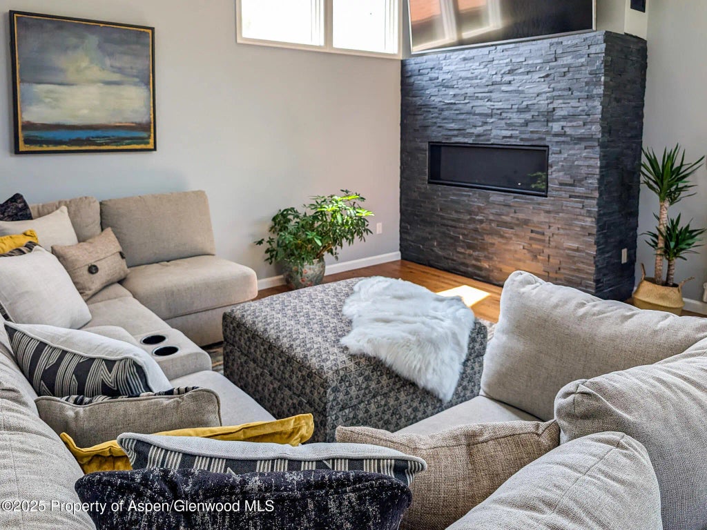 7 of 36 - 645 Canyon Creek Drive, Glenwood Springs, CO