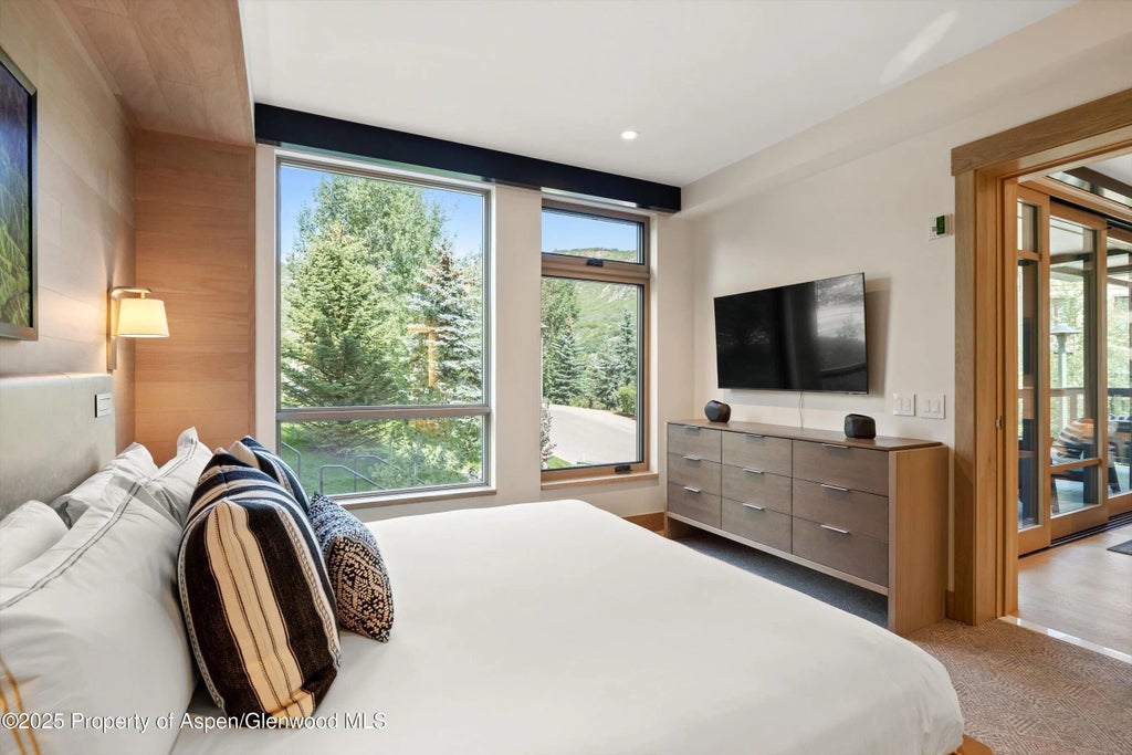 7 of 22 - 130 Wood Road 264, Snowmass Village, CO