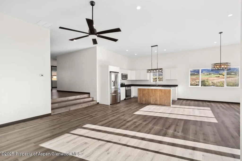 6 of 13 - 67 Belgian Court, Silt, CO