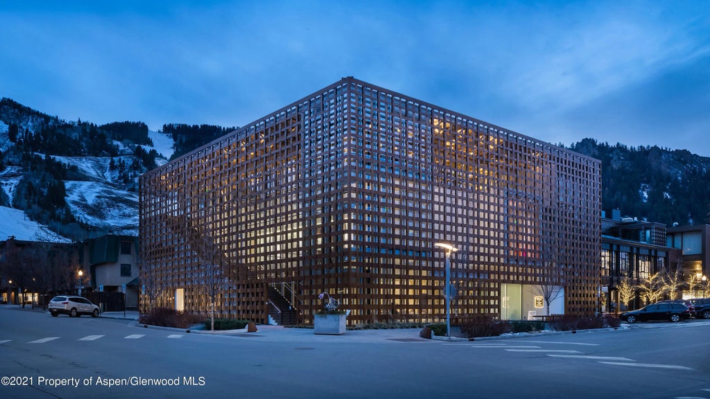 11 of 25 - 704 E Hyman Avenue, Aspen, CO