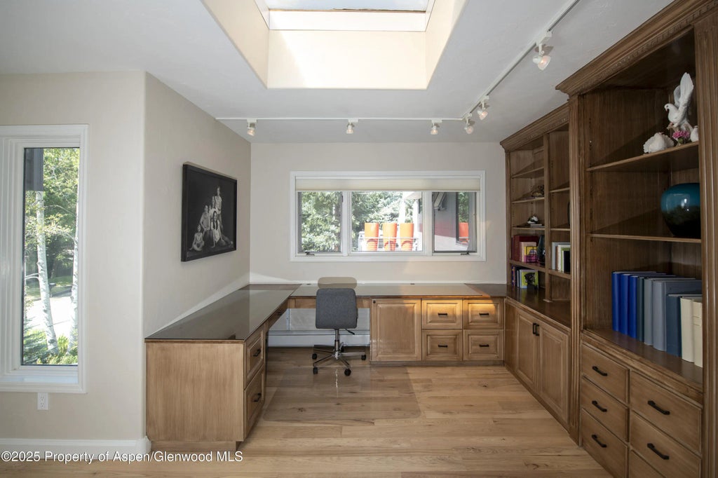 12 of 37 - 1417 Sierra Vista Drive, Aspen, CO