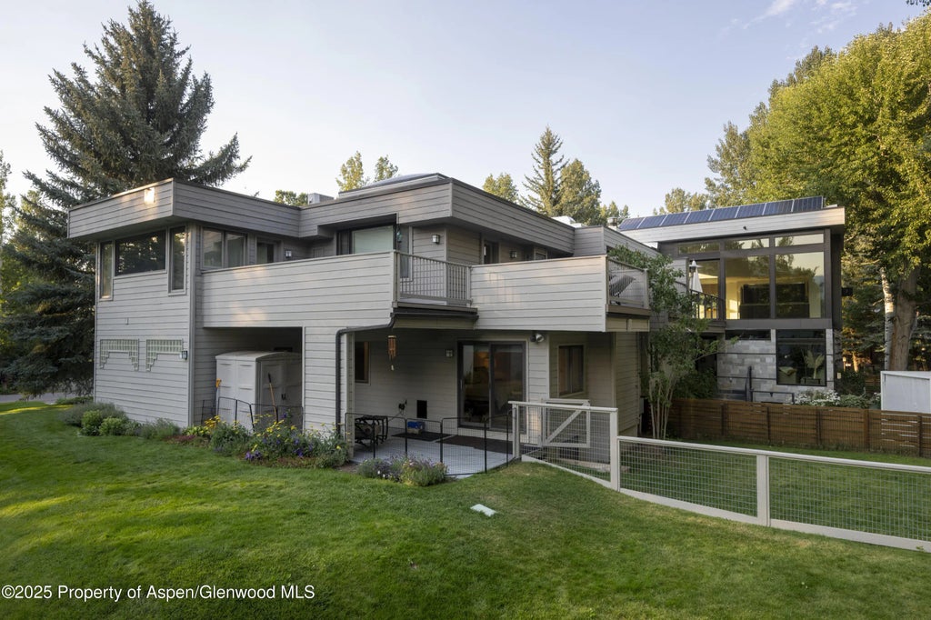 2 of 37 - 1417 Sierra Vista Drive, Aspen, CO