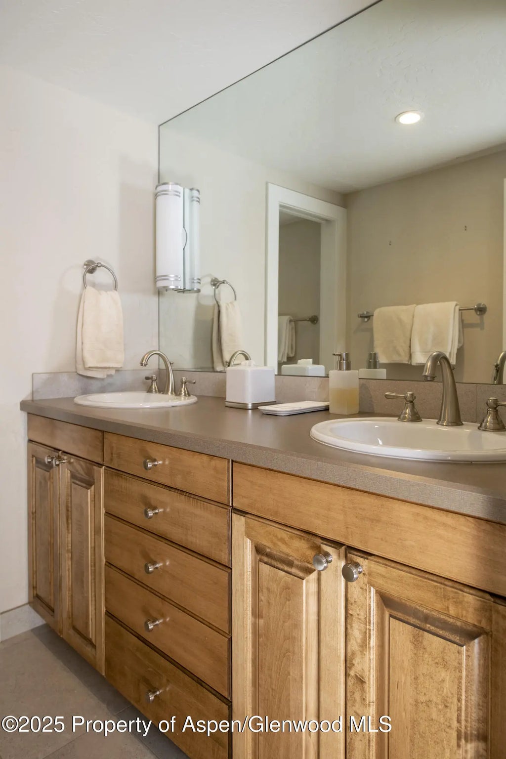 30 of 37 - 1417 Sierra Vista Drive, Aspen, CO