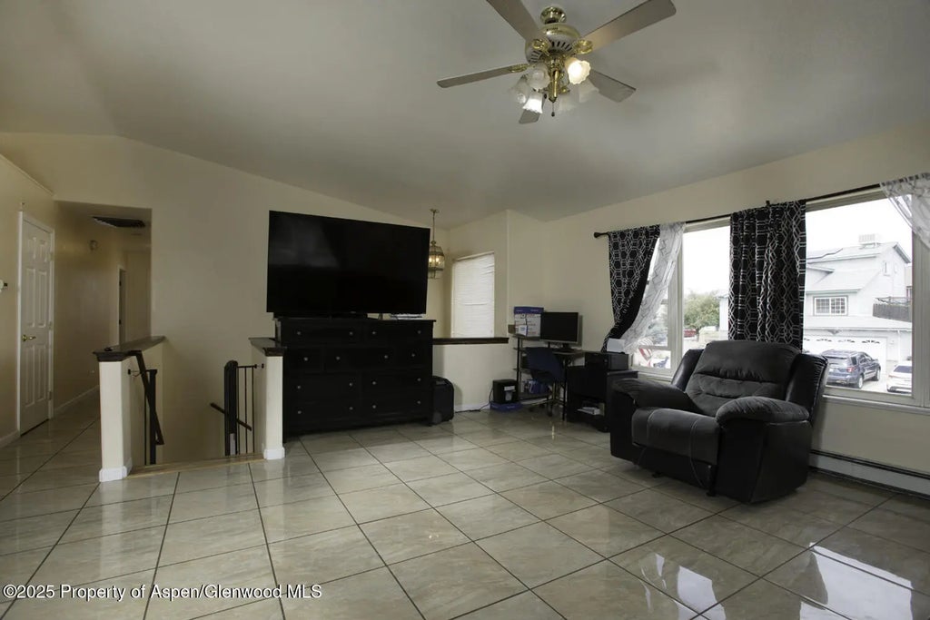 6 of 39 - 1553 E 12th Street, Rifle, CO