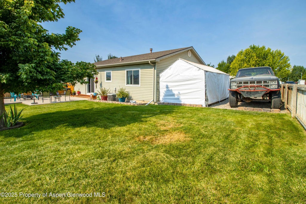 17 of 20 - 434 Kim Drive, Silt, CO