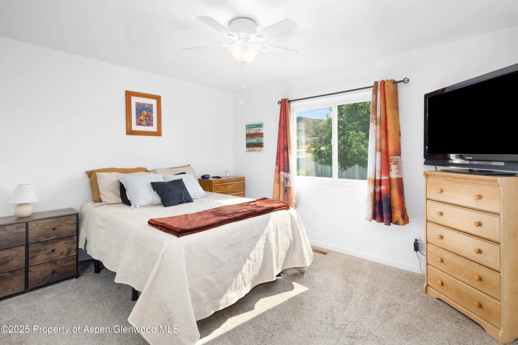 9 of 20 - 434 Kim Drive, Silt, CO