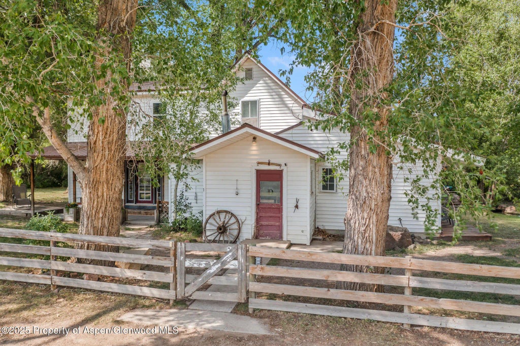 9 of 165 - 2956 County Road 37, Hamilton, CO