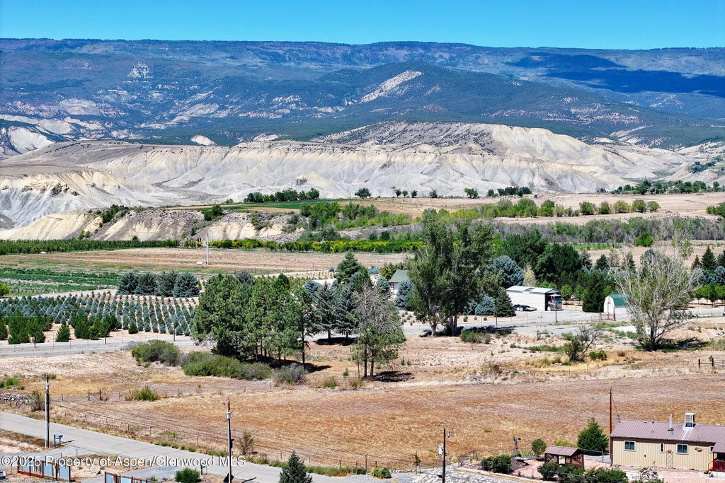 1 of 36 - 21045 Nowhere Road, Eckert, CO