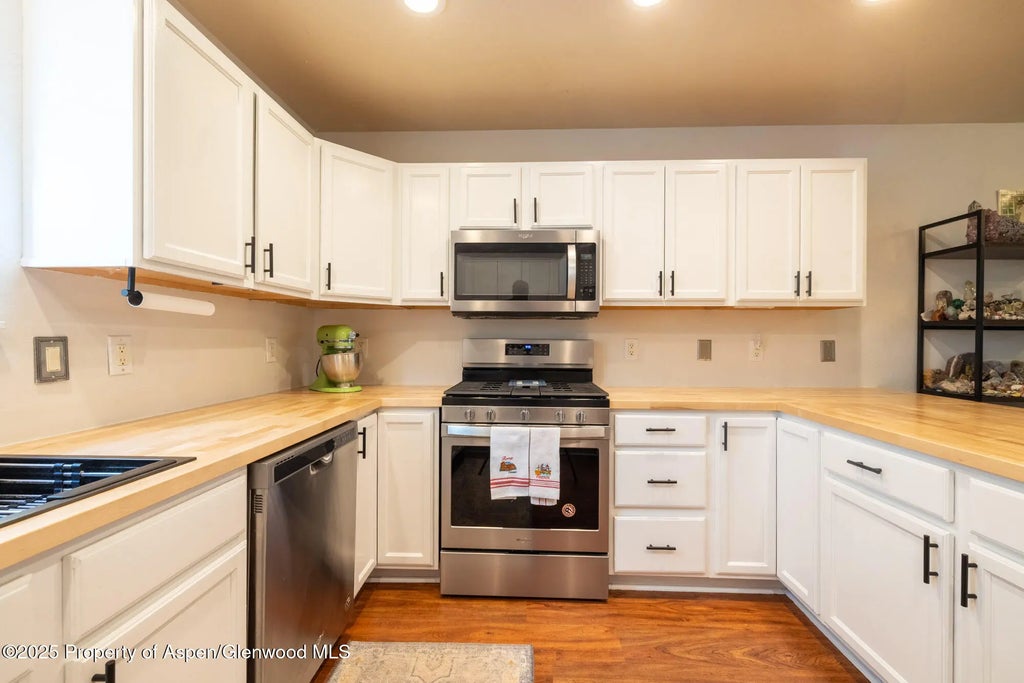 4 of 14 - 614 Lakeside Drive, Basalt, CO