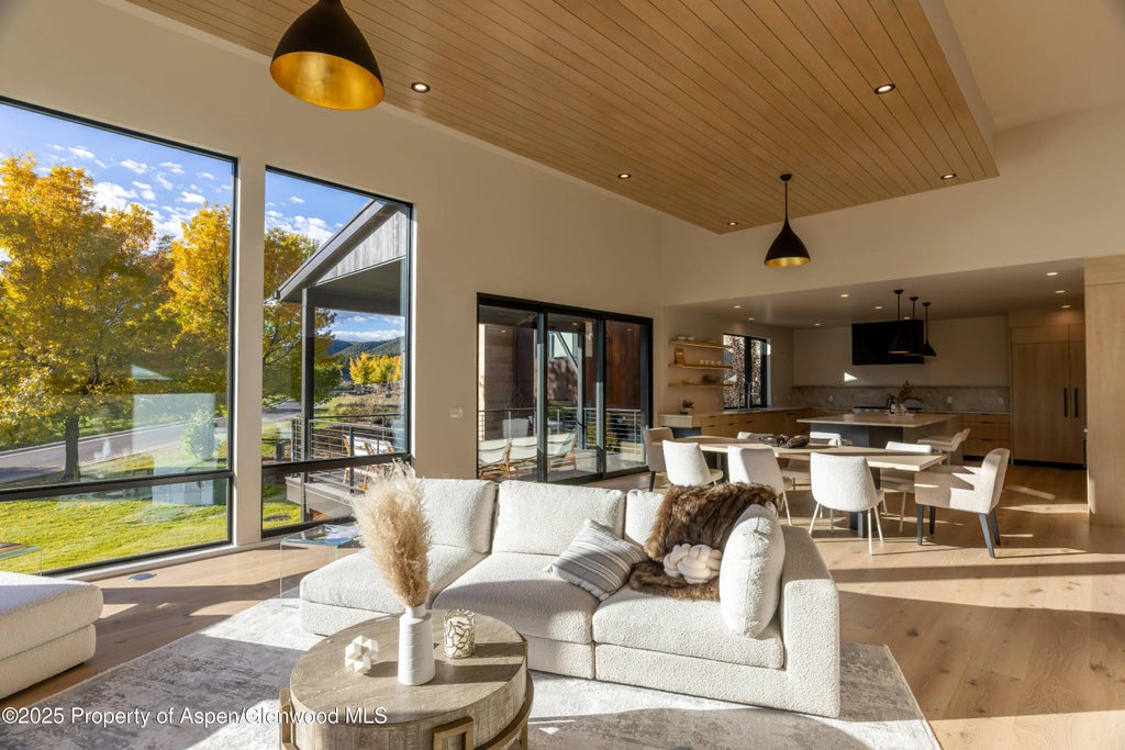 9 of 68 - 719 Perry Ridge, Carbondale, CO