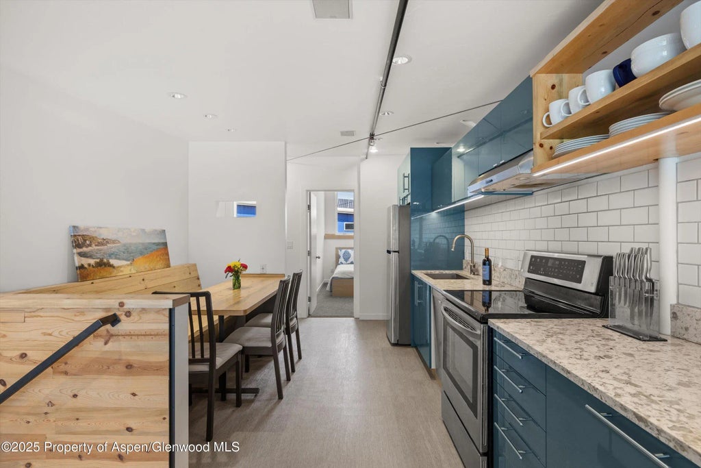 4 of 15 - 1945 Dolores Way, Carbondale, CO