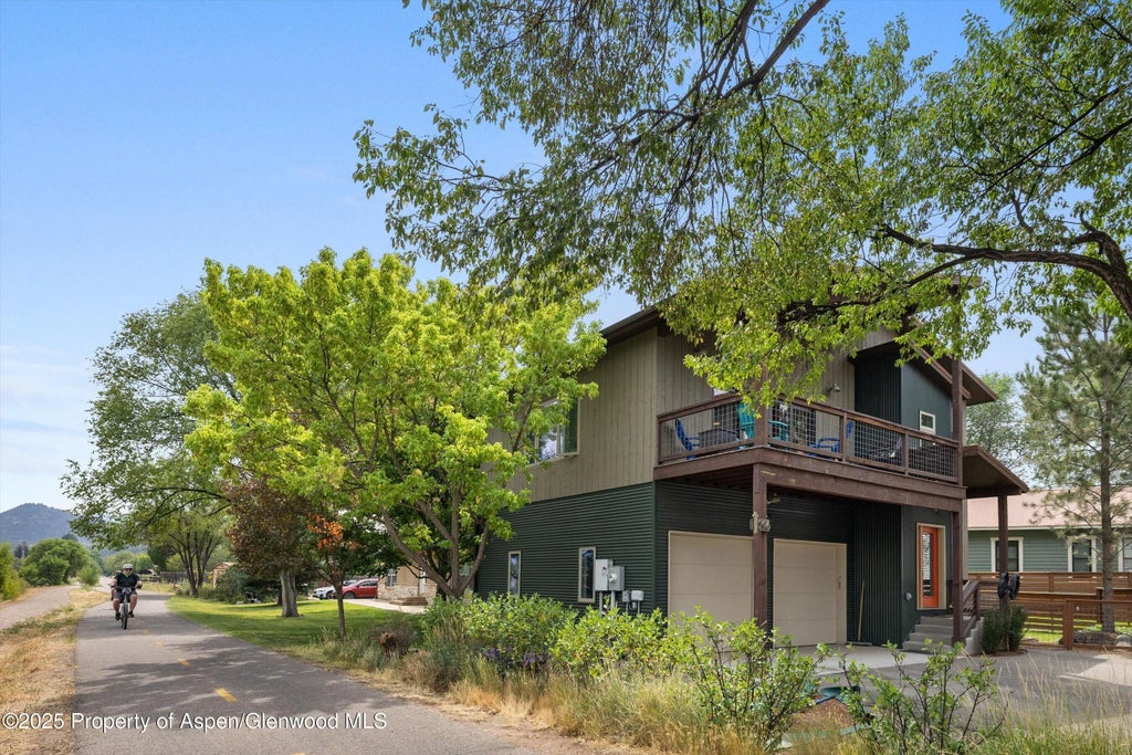 1 of 11 - 296/298 N 7th Street, Carbondale, CO