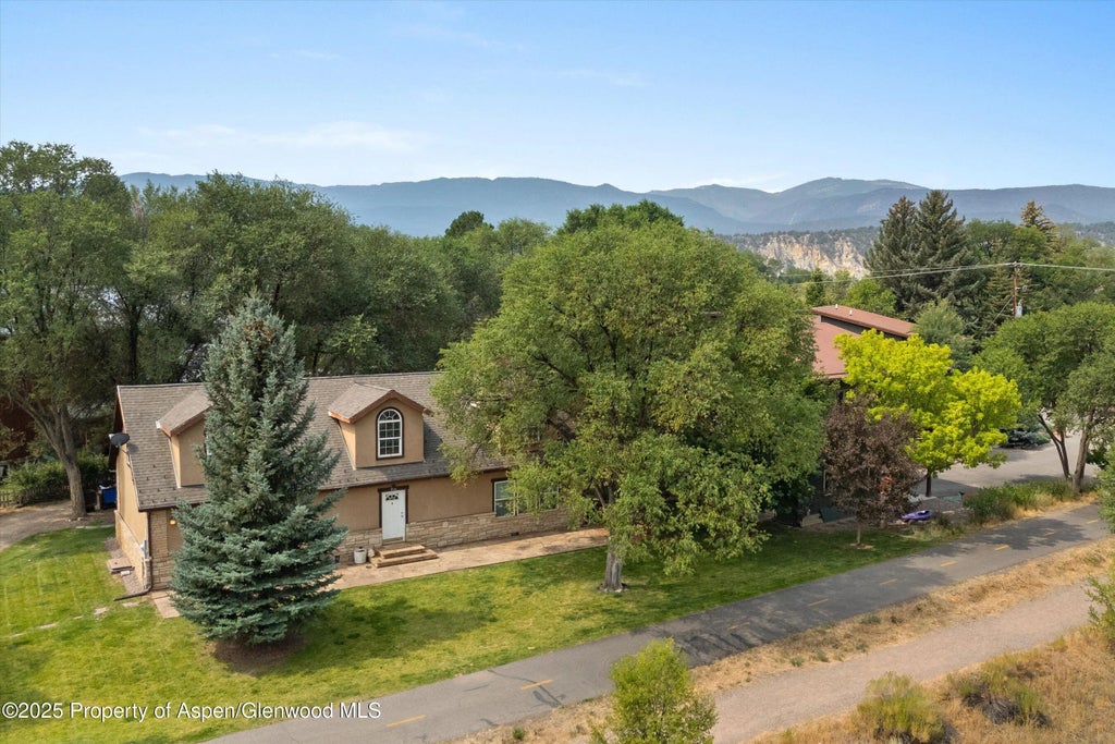 4 of 11 - 296/298 N 7th Street, Carbondale, CO