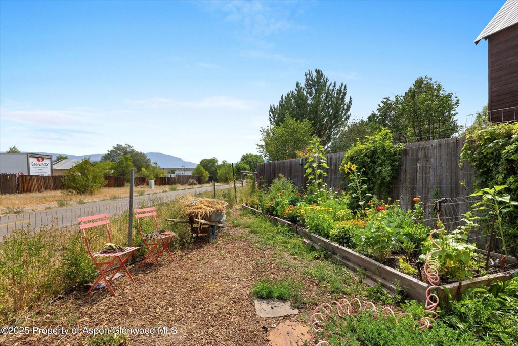 9 of 11 - 296/298 N 7th Street, Carbondale, CO